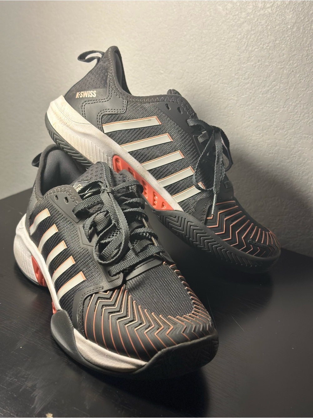 K-Swiss Woman’s size 10 Like New Pickleball Sneakers